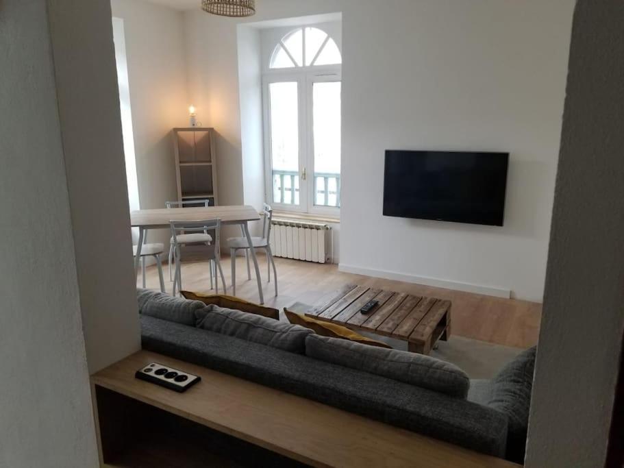 Appartement Cosy Entierement Renove Bagnères-de-Bigorre المظهر الخارجي الصورة